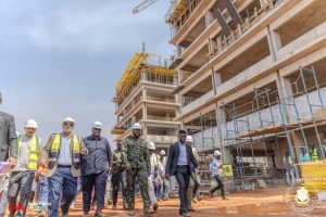 Programme Simandou 2040 : Gl Amara Camara évalue les travaux d’extension de l’Aéroport International Ahmed Sékou Touré et les chantiers de construction du centre directionnel de Koloma 3 AEROPORT 3