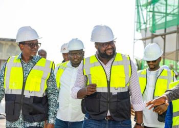 SIMANDOU ACADEMY : le Ministre Directeur de Cabinet de la Présidence et Président du Comité Stratégique de Simandou, Monsieur Djiba Diakité visite la Cité des Sciences et de l’Innovation de Guinée (CSIG-GUINÉE) une initiative présidentielle.