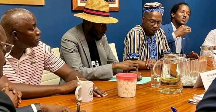 le Sous-secrétaire adjoint du bureau des affaires africaines pour l'Afrique de l'Ouest, M. Michaël Heath rencontre le SPPG et d'autres journalistes 1 le Sous-secrétaire adjoint du bureau des affaires africaines pour l’Afrique de l’Ouest, M. Michaël Heath rencontre le SPPG et d’autres journalistes