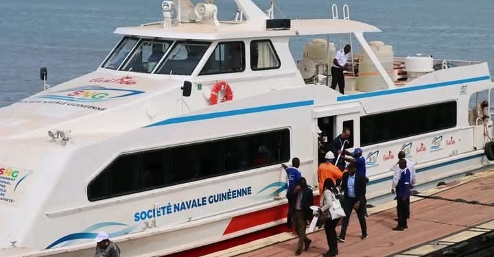 Ligne maritime Conakry-Kamsar: le coût de transport baisse de 250 000 à 150 000FG 1 Ligne maritime Conakry-Kamsar: le coût de transport baisse de 250 000 à 150 000FG