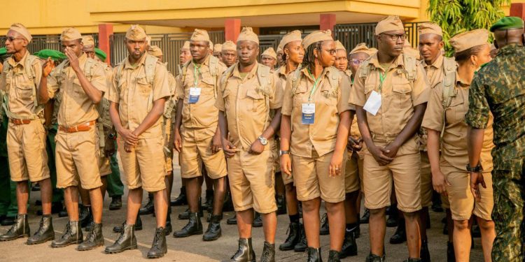 Camp Samory Touré : début du programme d’induction civilo-militaire pour 300 fonctionnaires stagiaires 1 Camp Samory Touré : début du programme d’induction civilo-militaire pour 300 fonctionnaires stagiaires
