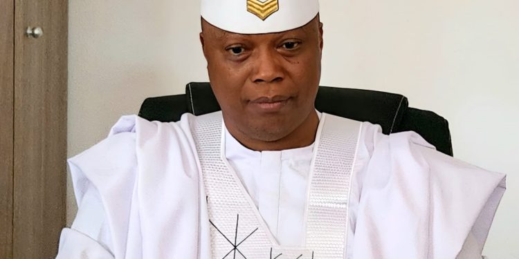 "Donc qu'il n'y a plus de morale ni de dignité dans la politique chez nous ??? C'est ce que nous voulons enseigner à la nouvelle génération ?" (Siaka Barry) 1 « Donc qu’il n’y a plus de morale ni de dignité dans la politique chez nous ??? C’est ce que nous voulons enseigner à la nouvelle génération ? » (Siaka Barry)