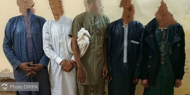 Mali : 5 combattants du FL de l’Azawad se rendent à l’armée 1 Mali : 5 combattants du FL de l’Azawad se rendent à l’armée
