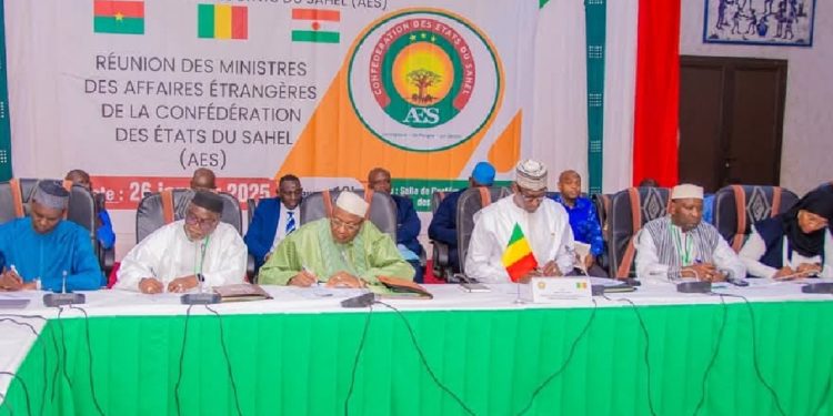 Très bonne nouvelle pour la CEDEAO et la population : une étape importante vient d’être franchie... 1 Très bonne nouvelle pour la CEDEAO et la population : une étape importante vient d’être franchie…