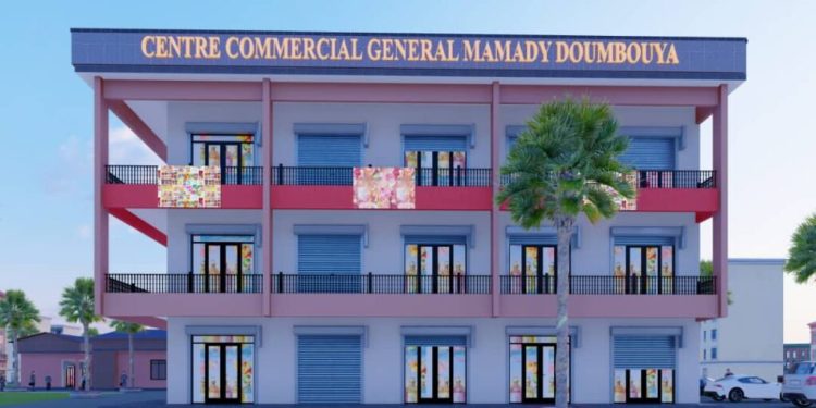 Projet de construction du centre commercial moderne Général Mamadi Doumbouya et d’un hangar d’une capacité de 500 places pour les femmes au marché de Cosa 1 Projet de construction du centre commercial moderne Général Mamadi Doumbouya et d’un hangar d’une capacité de 500 places pour les femmes au marché de Cosa