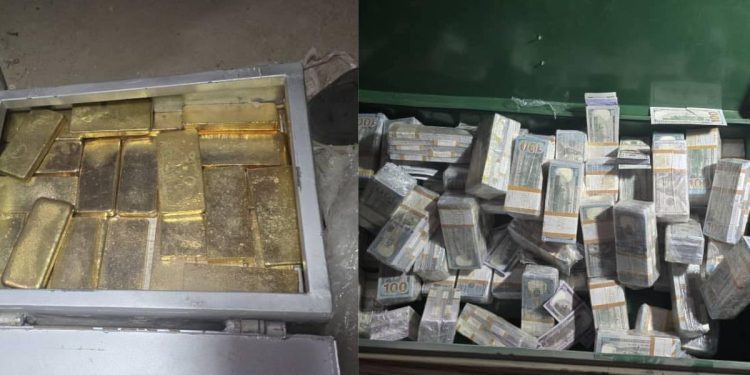 Ghana : la Sécurité Nationale saisit 12 conteneurs de 20 pieds remplis d’or, de dollars et de cedi 1 Ghana : la Sécurité Nationale saisit 12 conteneurs de 20 pieds remplis d’or, de dollars et de cedi