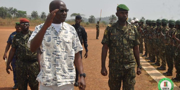 Immersion gouvernementale: le ministre de la défense invite les militaires à se rapprocher des populations civiles 1 Immersion gouvernementale: le ministre de la défense invite les militaires à se rapprocher des populations civiles