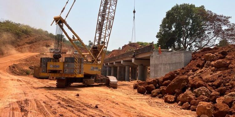 L’intersyndicale des mines, carrières, industries minières et assimilées suspend son préavis de grève nationale. 1 L’intersyndicale des mines, carrières, industries minières et assimilées suspend son préavis de grève nationale.