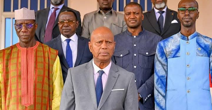 Ouaga : Boubacar Yacine Diallo, porte-parole des régulateurs de l’UEMOA-GUINEE chez le Premier Ministre Jean Emmanuel Ouédraogo 1 Ouaga : Boubacar Yacine Diallo, porte-parole des régulateurs de l’UEMOA-GUINEE chez le Premier Ministre Jean Emmanuel Ouédraogo