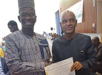 Autorisé à exercer avec un certificat, le président du parti FIDEL lance un appel au RPG, UFR et le l’UFDG