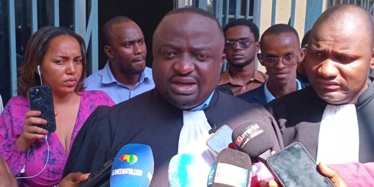 Cour d'Appel de Conakry: Aliou Bah retourne en prison, sa défense plus que jamais déterminée. 1 Cour d’Appel de Conakry: Aliou Bah retourne en prison, sa défense plus que jamais déterminée.