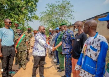 𝐆𝐮𝐞́𝐜𝐤𝐞́𝐝𝐨𝐮 : 𝐅𝐚𝐲𝐚 𝐅𝐫𝐚𝐧𝐜̧𝐨𝐢𝐬 𝐁𝐎𝐔𝐑𝐎𝐔𝐍𝐎 𝐦𝐨𝐛𝐢𝐥𝐢𝐬𝐞 𝐥𝐞𝐬 𝐩𝐨𝐩𝐮𝐥𝐚𝐭𝐢𝐨𝐧𝐬 𝐩𝐨𝐮𝐫 𝐥𝐞 𝐫𝐞𝐜𝐞𝐧𝐬𝐞𝐦𝐞𝐧𝐭 𝐛𝐢𝐨𝐦𝐞́𝐭𝐫𝐢𝐪𝐮𝐞