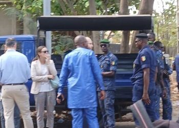 Dernière minute: Procès Aliou Bah/ Des diplomates recalés, les avocats agacés quittent la salle et demandent le silence à leur client!