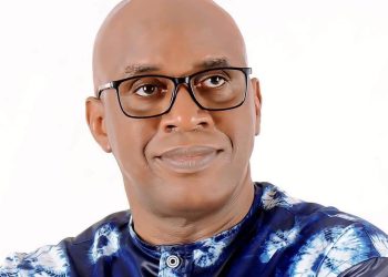 FODÉ OUSSOU FOFANA : L’INCARNATION DE LA LOYAUTÉ DANS UN OCÉAN DE TRAHISONS (SOUZA).