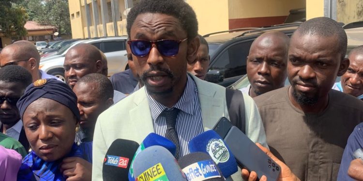 Procès Aliou Bah : Me Galissa Hady Diallo dénonce une "persécution flagrante" et maintient l’innocence de son client ! 1 Procès Aliou Bah : Me Galissa Hady Diallo dénonce une « persécution flagrante » et maintient l’innocence de son client !