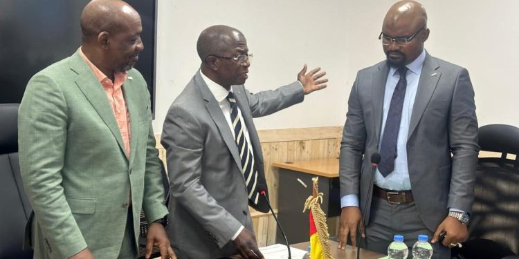 Fama Bangaly SOUMAORO installé dans ses fonctions de Directeur Général Adjoint de la SONAP SA 1 Fama Bangaly SOUMAORO installé dans ses fonctions de Directeur Général Adjoint de la SONAP SA