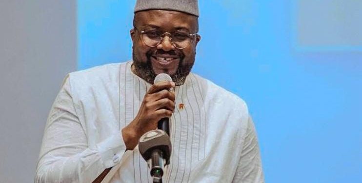 Mise en œuvre du Programme Simandou 2040: le Président du Comité Stratégique de Simandou M.Djiba DIAKITÉ préside une rencontre de haut niveau sur la Création du Fonds Souverain de la République de Guinée 1 Mise en œuvre du Programme Simandou 2040: le Président du Comité Stratégique de Simandou M.Djiba DIAKITÉ préside une rencontre de haut niveau sur la Création du Fonds Souverain de la République de Guinée