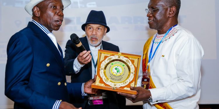 Ahmed Kanté sacré Meilleur Entrepreneur Minier de l’Année au Prix PADEL 2025 1 Ahmed Kanté sacré Meilleur Entrepreneur Minier de l’Année au Prix PADEL 2025