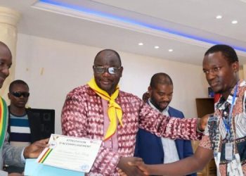 Bénévolat : À Ratoma, Ahmed Sékou honore les jeunes volontaires en présence du ministre Bogola