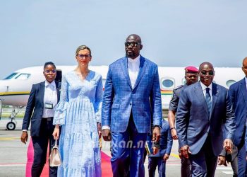 Abidjan : le Général Mamadi Doumbouya accueilli par une forte communauté guinéenne ce mardi