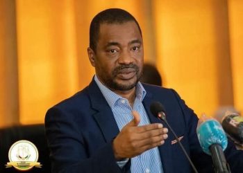 Le bonheur, sans les autres et contre tous, est un leurre, un malheur ! (Tibou Kamara)
