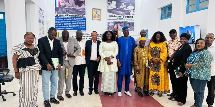 Médias : la Commission de délivrance de la carte de presse professionnelle tient sa session inaugurale  1 Médias : la Commission de délivrance de la carte de presse professionnelle tient sa session inaugurale