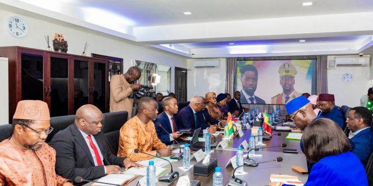 Guinée-Sénégal: La pêche, les mines, le commerce, la culture entre autres au centre d’une réunion technique