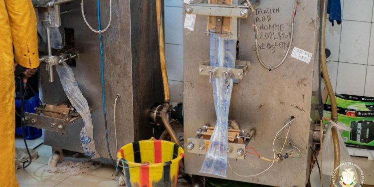 Après leur interdiction de produire, le Ministère de l'industrie entame la fermeture des sociétés de production d’eau minérale 1 Après leur interdiction de produire, le Ministère de l’industrie entame la fermeture des sociétés de production d’eau minérale
