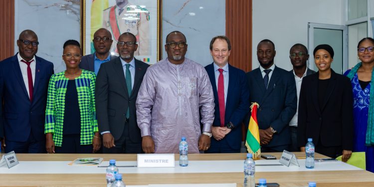 Le Ministère de l'Agriculture et de l'Elevage et Rio Tinto signent un protocole d'accord stratégique pour stimuler l'agriculture durable et le développement rural 1 Le Ministère de l’Agriculture et de l’Elevage et Rio Tinto signent un protocole d’accord stratégique pour stimuler l’agriculture durable et le développement rural