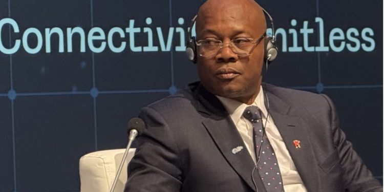 « En aucun cas, nul ne peut de sa vie exercer plus de deux mandats »: une disposition qui aurait disparu du projet de constitution, mais Ousmane Gaoual Diallo argumente 1 « En aucun cas, nul ne peut de sa vie exercer plus de deux mandats »: une disposition qui aurait disparu du projet de constitution, mais Ousmane Gaoual Diallo argumente
