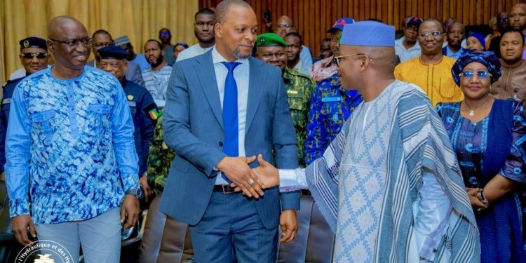 Ratification de l’accord de financement du projet Eau et Assainissement de Guinée : le ministre se félicite d’une étape historique.