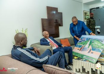 Le Président Doumbouya en visite inopinée chez Bah Oury: un nouvel espoir pour les riverains de la décharge de Dar Es Salam