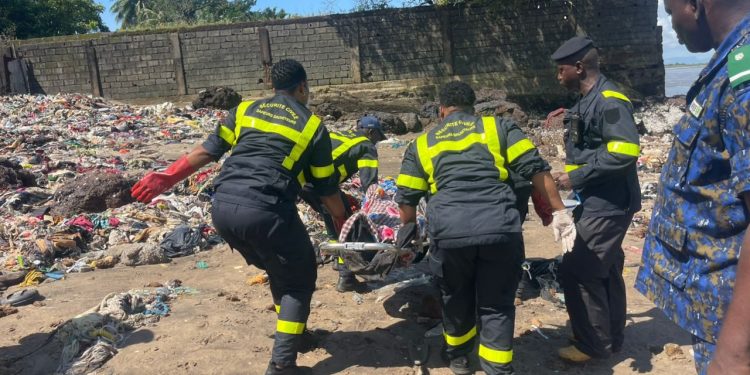 Gbessia: Le corps d’une adolescente de 16 ans sortie à 22h pour un anniversaire retrouvé au port 2 de Gbessia