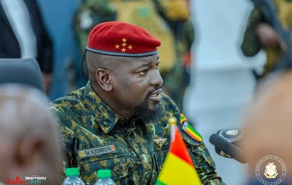 Sécurité et l'intégrité territoriale: les instructions fortes du général Doumbouya aux membres du comité stratégique du CSDN 1 Sécurité et l’intégrité territoriale: les instructions fortes du général Doumbouya aux membres du comité stratégique du CSDN
