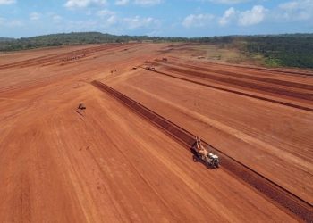 Déchue de ses titres miniers en Guinée, une entreprise indienne exige un arbitrage à New York (RFI)