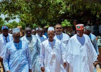 Dinguiraye : Le Ministre Yaya Kaïraba Kaba se dit impressionné par la reconnaissance de la population envers le général Mamadi Doumbouya