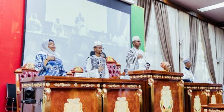 Retour à l'ordre constitutionnel: trois actes majeurs en l'espace de 24 heures 1 Retour à l’ordre constitutionnel: trois actes majeurs en l’espace de 24 heures
