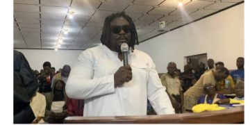 Procès Singleton à Coyah : la famille Traoré pardonne à l'artiste mais la procédure continue selon les lois guinéennes 12 Procès Singleton à Coyah : la famille Traoré pardonne à l’artiste mais la procédure continue selon les lois guinéennes