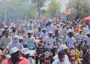 Campagne référendaire: Sékouba Diack Diakité boucle sa tournée dans la ville sainte de Dinguiraye en appel au retrait des cartes d’électeurs