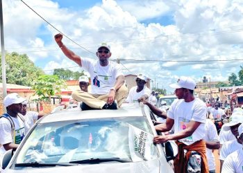Campagne référendaire Sékouba Diack Diakité arrache l’adhésion massive de Siguiri au OUI!