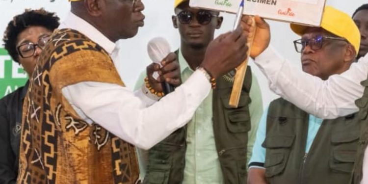 Référendum du 21 septembre : « Je pense que mon rêve trouve son expression dans certains articles de cette nouvelle constitution », dixit Ahmed Kanté à Mamou 1 Référendum du 21 septembre : « Je pense que mon rêve trouve son expression dans certains articles de cette nouvelle constitution », dixit Ahmed Kanté à Mamou