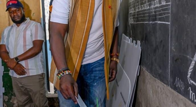 Référendum du 21 septembre : Ahmed Kanté salue un scrutin calme et ordonné à Dixinn 1 Référendum du 21 septembre : Ahmed Kanté salue un scrutin calme et ordonné à Dixinn