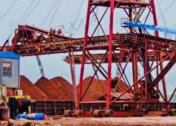 Retrait des permis miniers: la société Axis Minerals réclame plus d&rsquo;un milliards de dommages à la Guinée