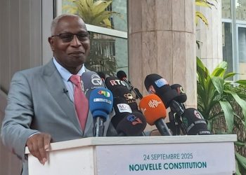 Démission du gouvernement après le référendum: le PM Bah Oury botte en touche et précise