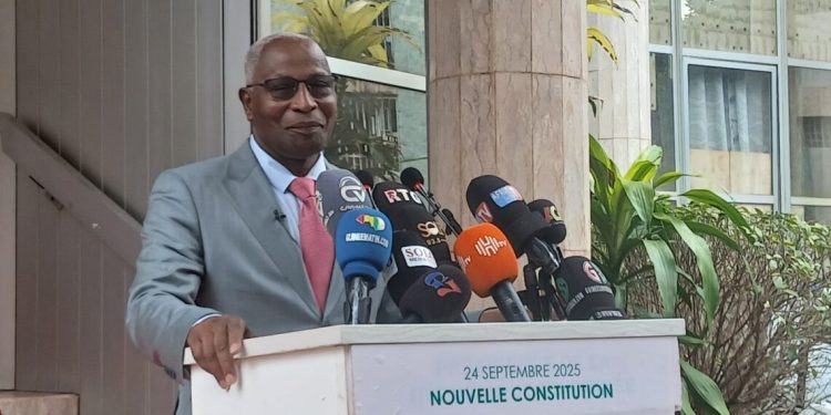 Démission du gouvernement après le référendum: le PM Bah Oury botte en touche et précise 1 Démission du gouvernement après le référendum: le PM Bah Oury botte en touche et précise