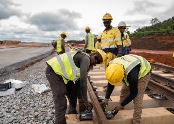 Rio Tinto annone la première expédition depuis la mine de SimFer pour novembre 2025