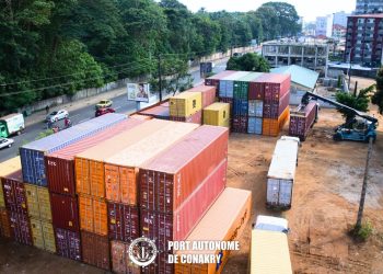 Congestion au Port de Conakry : une situation palliative trouvée mais qui n’enterre pas l’urgence de la décongestion 2 Congestion au Port de Conakry : une situation palliative trouvée mais qui n’enterre pas l’urgence de la décongestion