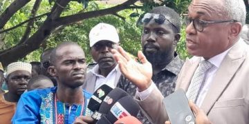 Sit-in des enseignants contractuels non retenu: Jean Paul Cédy les invite à privilégier la concertation 12 Sit-in des enseignants contractuels non retenu: Jean Paul Cédy les invite à privilégier la concertation