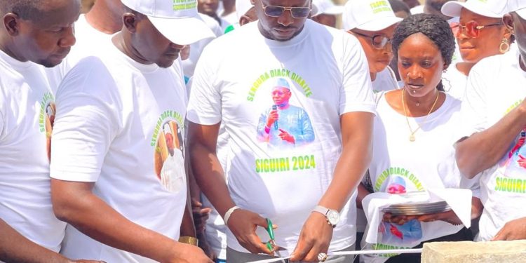 Kankan, Mandiana, Siguiri et Forécariah, le Président du Parti RND offre plus de 10 forages à des communités en manque d'eau potable 1 Kankan, Mandiana, Siguiri et Forécariah, le Président du Parti RND offre plus de 10 forages à des communités en manque d’eau potable