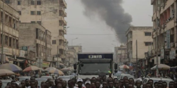 Candidature à la présidentielle: Badara Koné mobilise des femmes pour contraindre le Président à se porter candidat 1 Candidature à la présidentielle: Badara Koné mobilise des femmes pour contraindre le Président à se porter candidat